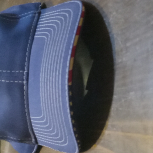 Hat - Picture 3 of 3